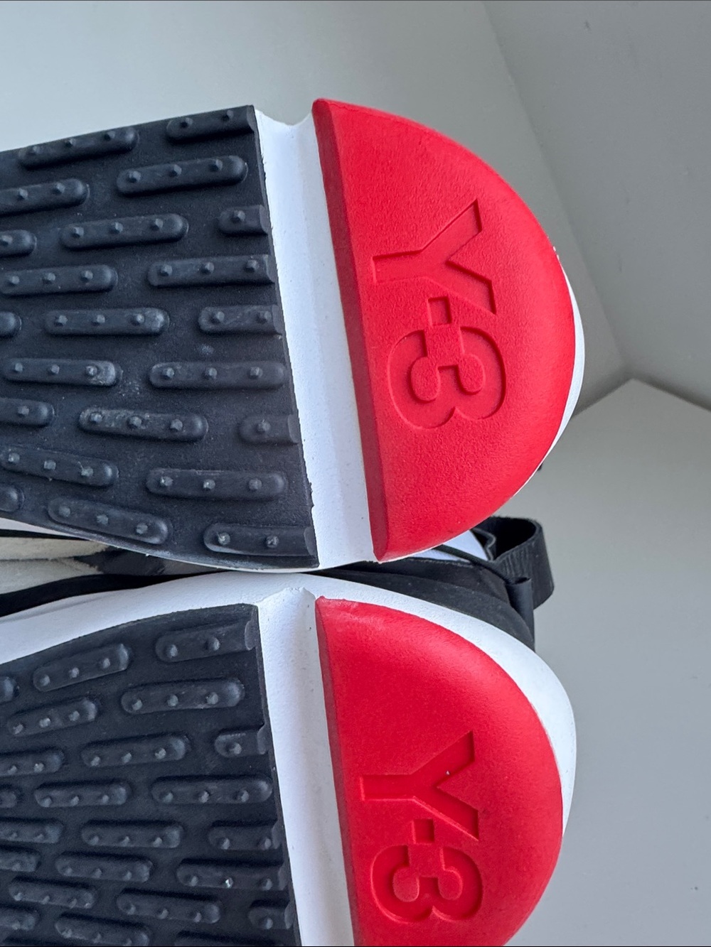 Yohji Yamamoto Y-3 White and Black Men's Sneakers - Picture 9 of 17